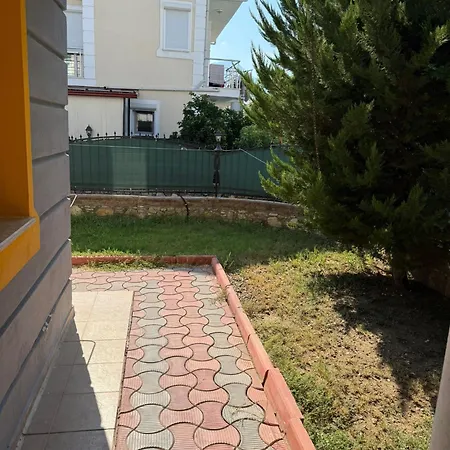 Vila Calis Meri *