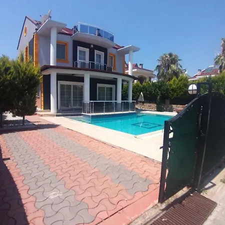 וילה Calis Meri *